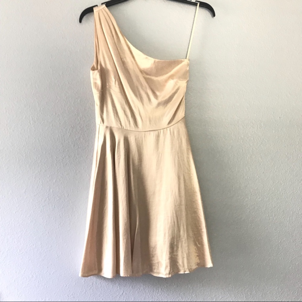 Lulu’s | Metallic Gold One-Shoulder Dress
